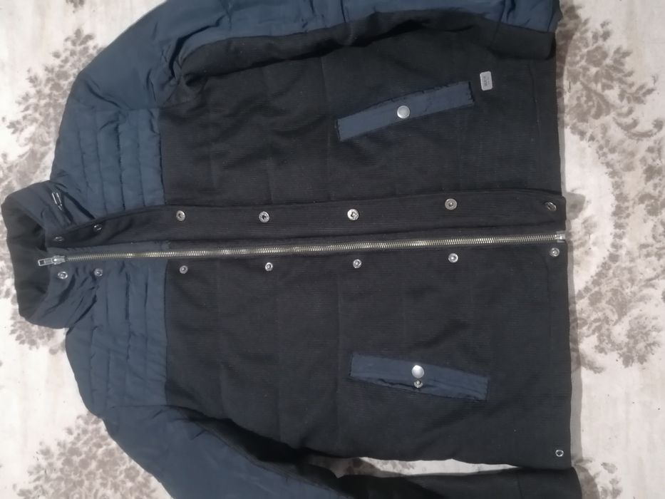 Мъжко яке. Без забележки.