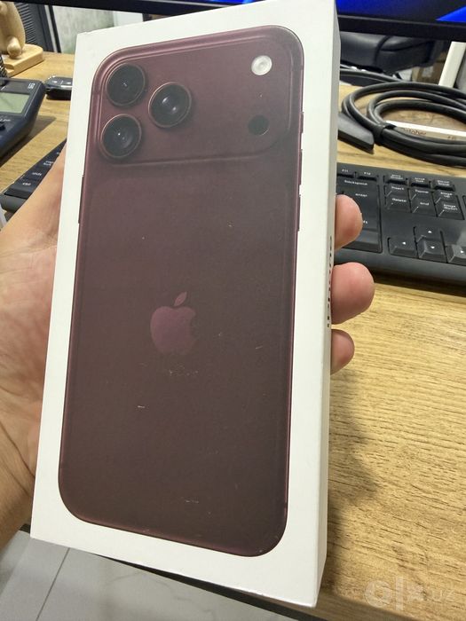 IPhone 18 pro max IPhone 18 iPhone 18 pro max 256 gb cherry va blue