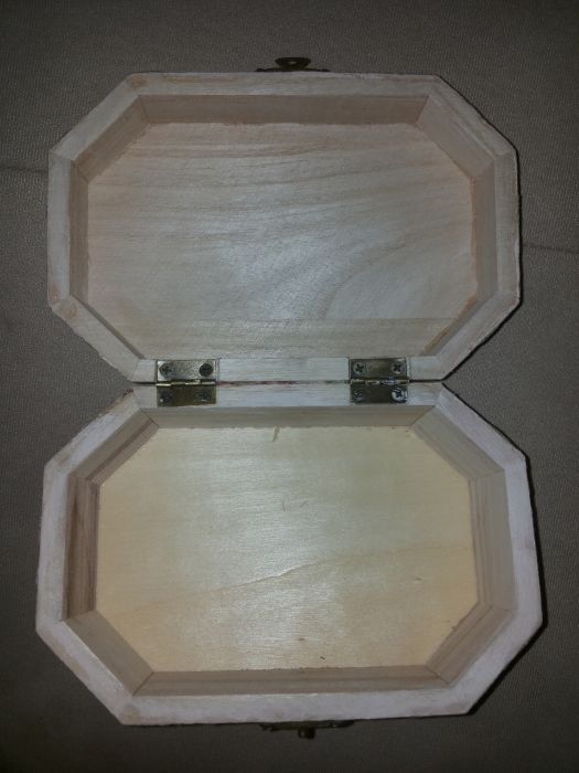 Кутия за бижута, нова,, идеална за подарък