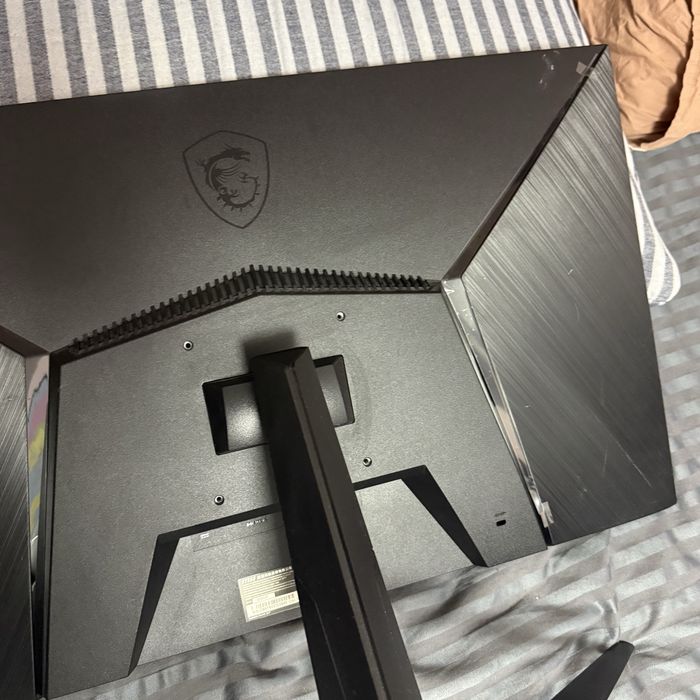 27” MSI 170hz MAG G2712