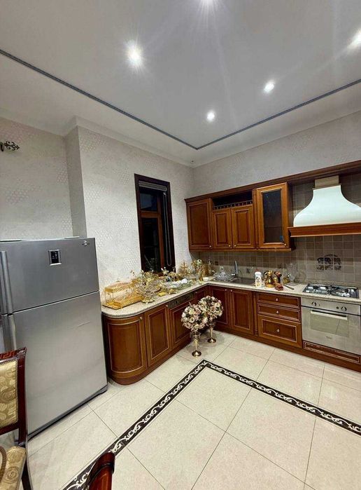 Аренда дома офис дедсад Гидрометцентр 9соток 5100уе