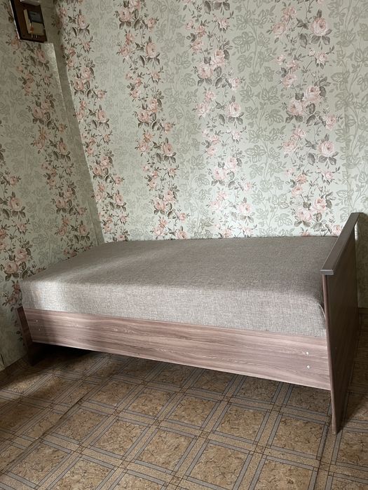 Продам кровати односпальные