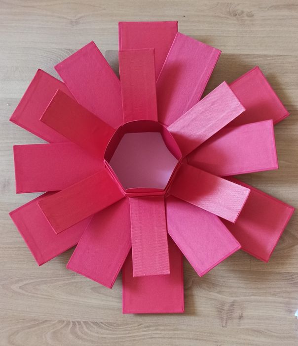 Експлоадираща кутия за снимки-Кутия изненада-36лв