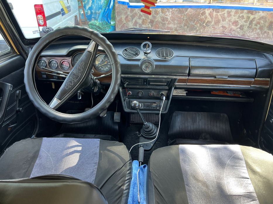 Vaz 2106   srochna sotiladi