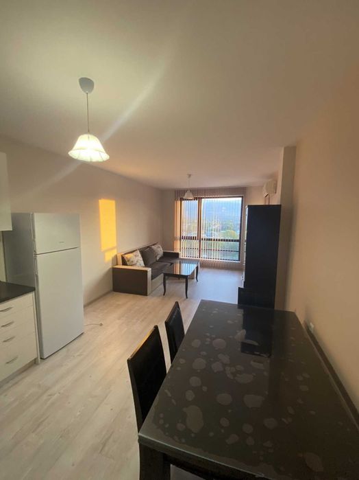 Дава се под наем Тристаен апартамент в Пловдив, Южен - 99 кв.м за 448.8 € - Снимка #1