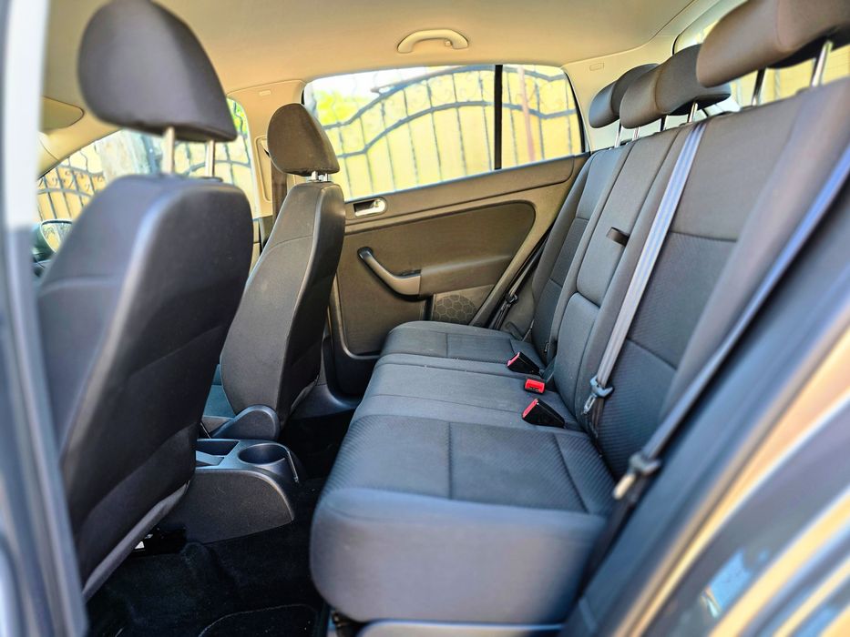 Vw Golf Plus 2013 benzina Euro5 dotari multe
