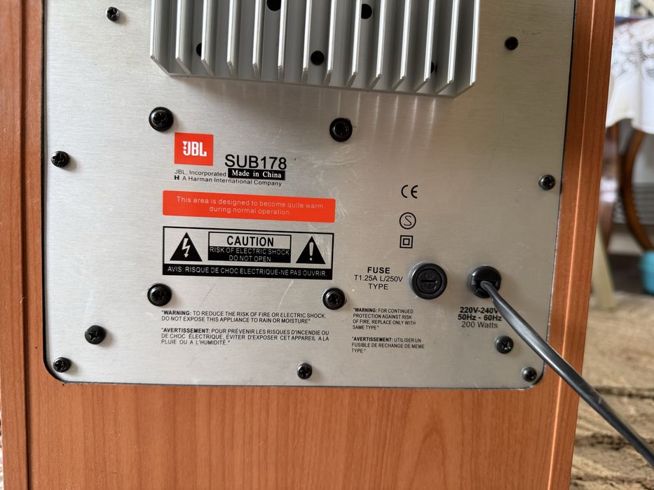 JBL SUB-178 8”  Subwoofer