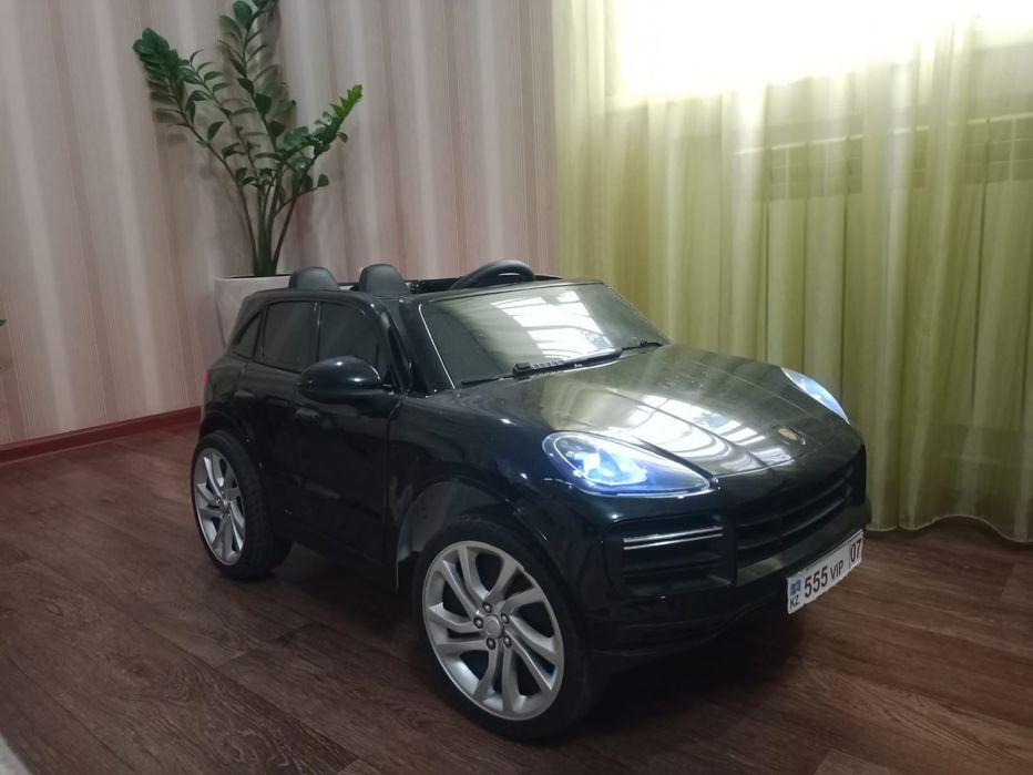 Детский автомобиль