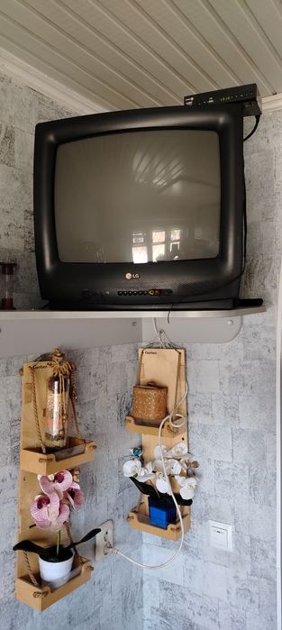 Срочно продам телевизор