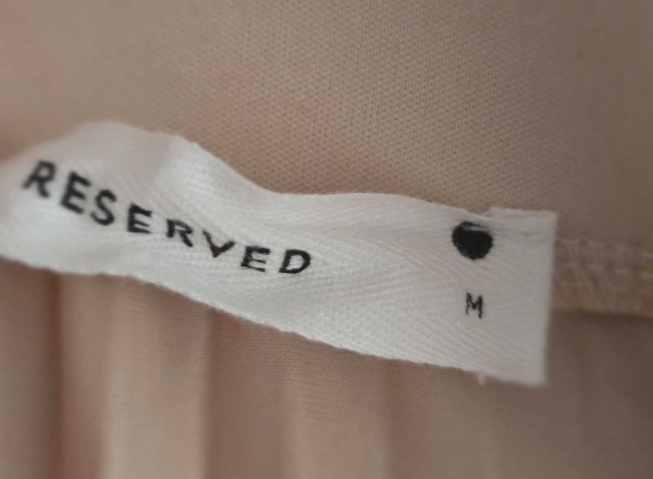 VAND fuste noi Reserved