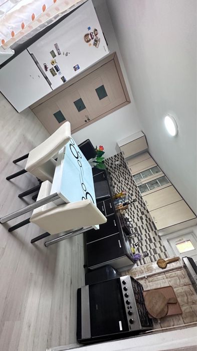 Ofer casa spre inchiriere