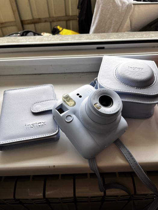 Фотоаппарат (Fujifilm INSTAX MINI 12 голубой)