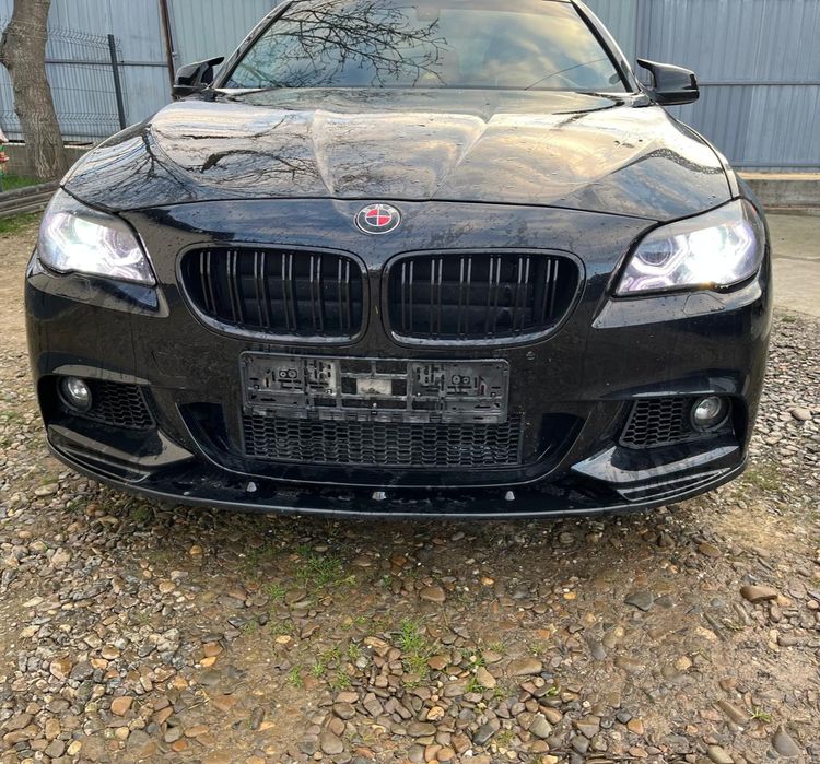 Fata completa  bara m faruri bixenon capota aripa trager bmw f10 f11