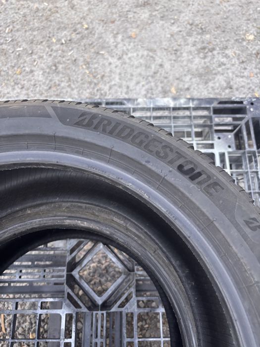 245/45/19 Bridgestone 2 бр 2024