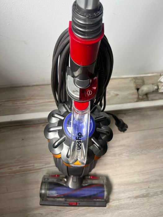 Вертикальный пылесос Dyson Up-15 MultiFloor