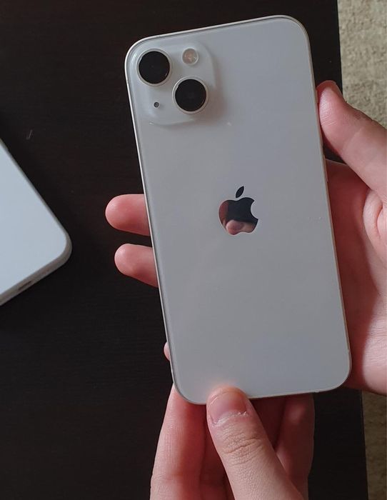 iPhone 13 в идеальном состоянии