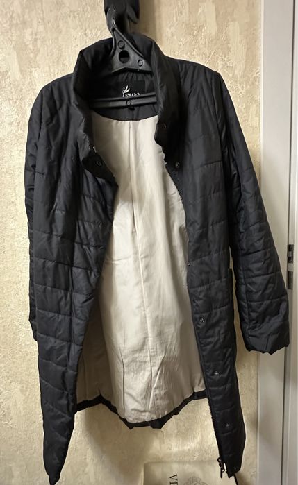 Продам куртку женскую