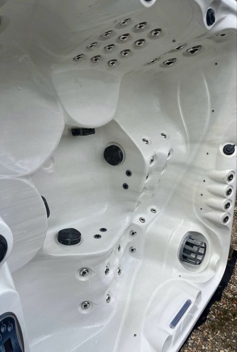 Джакузи градинско 5 места ,  86 джета покривало 2 метра