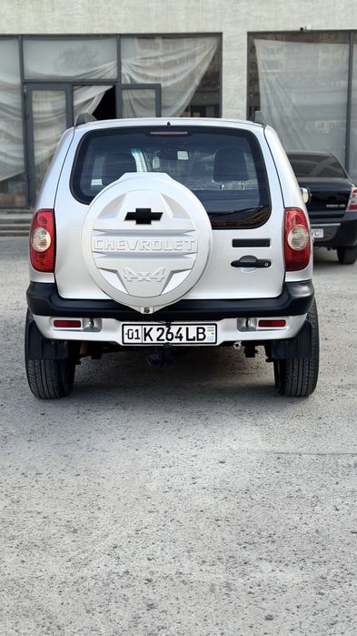 Niva chevrolet 2003 yil toza