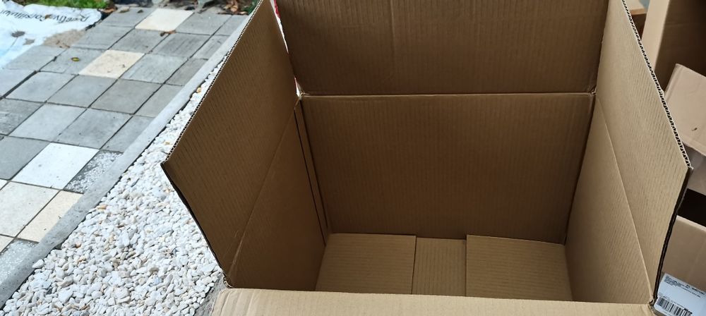 Cutii carton refolosite