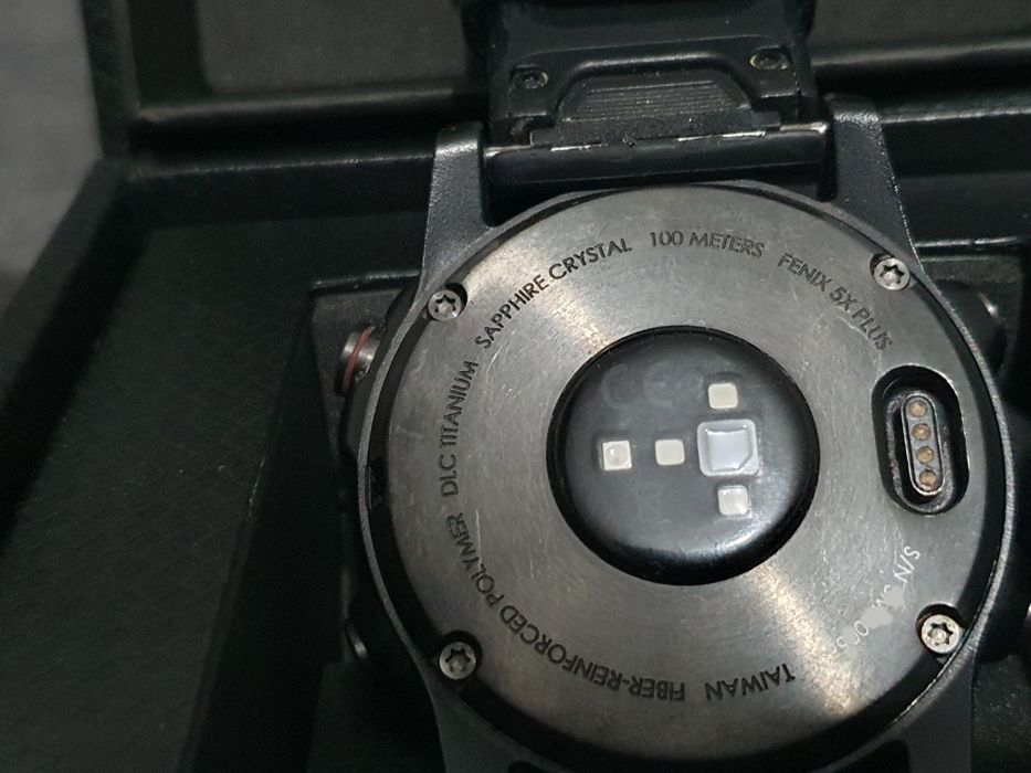 Спортен часовник Garmin Fenix 5x Plus Sapphire Titanium