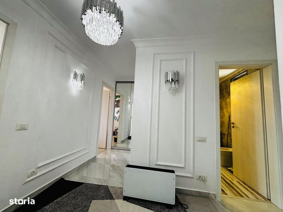 Casă 3 camere, 2 etaje, curte împrejmuită