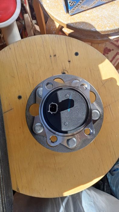 Продам ступицу от тойоты кароллы