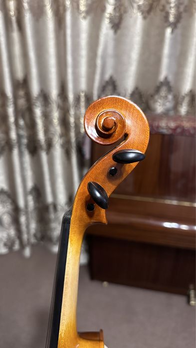 Продам скрипку 4/4 Yamaha срочно!