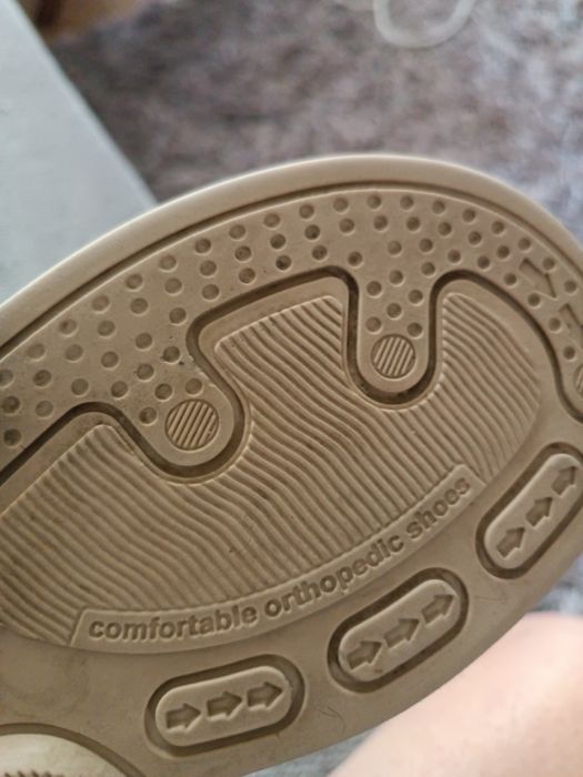 Продам ортопедические сандалии