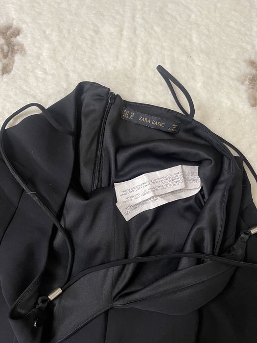 Rochie si salopeta Zara