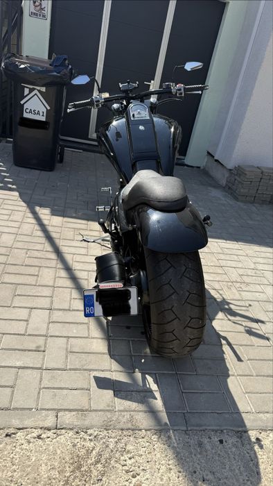 SUZUKI VL1500 Intruder Custom