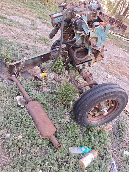Продам трактор  Т28
