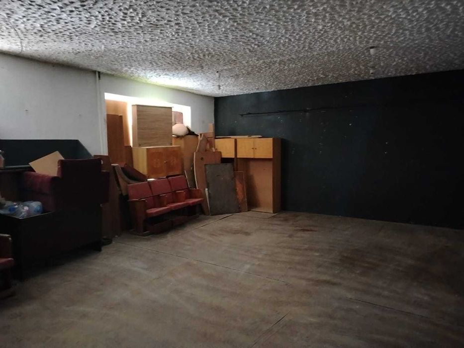 Продам здание в 3х уровнях на земельном участке  в КЖБИ