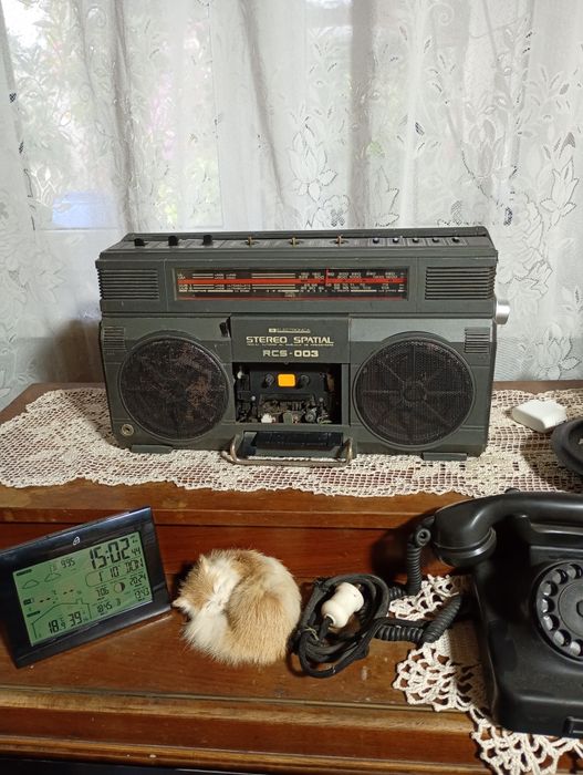 Radiocasetofon/,radio.
