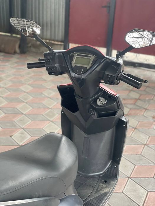 Moped hishnik 150 см3 лийа