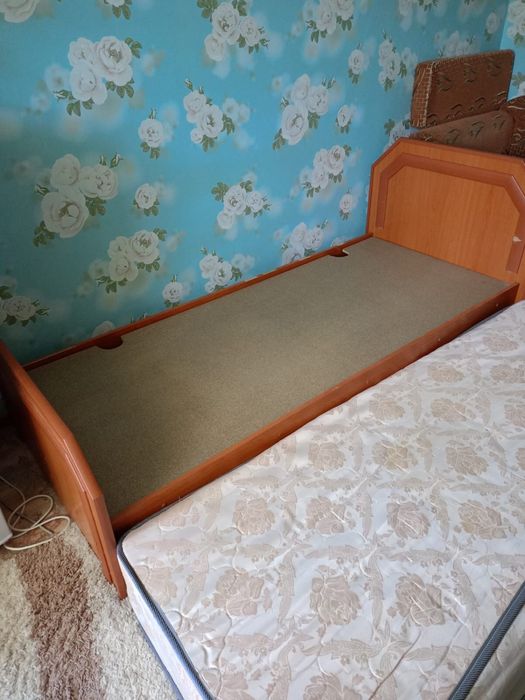 Кровать односпальная