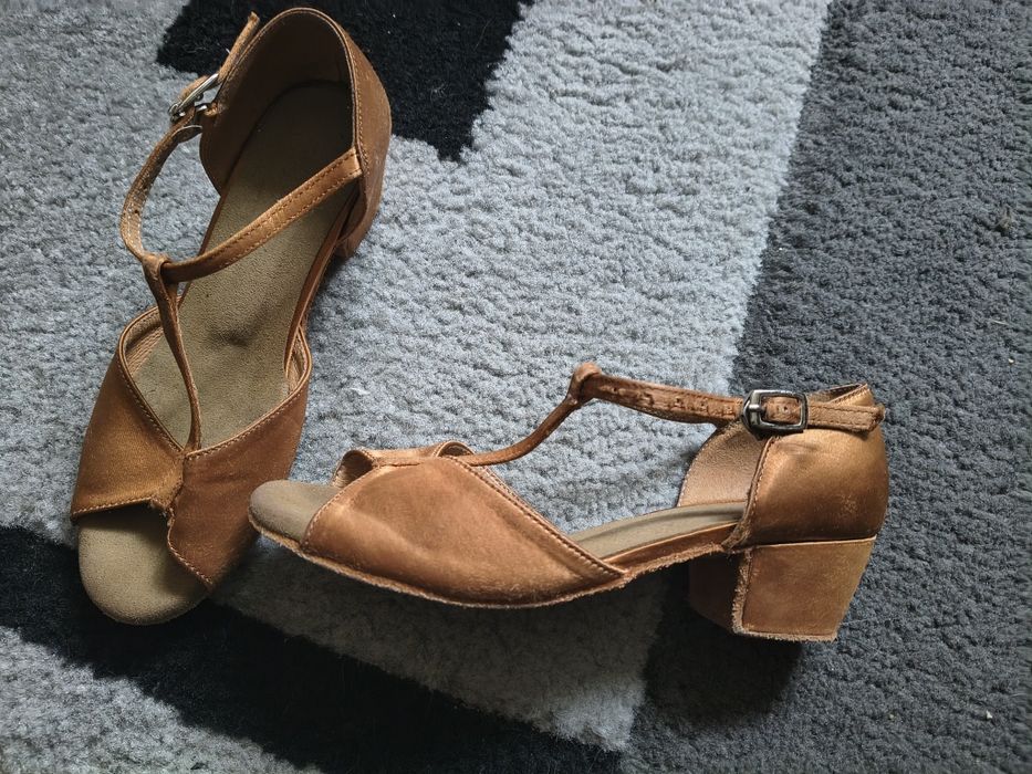 Sandale dans sportiv mărime 30(19 cm interior)