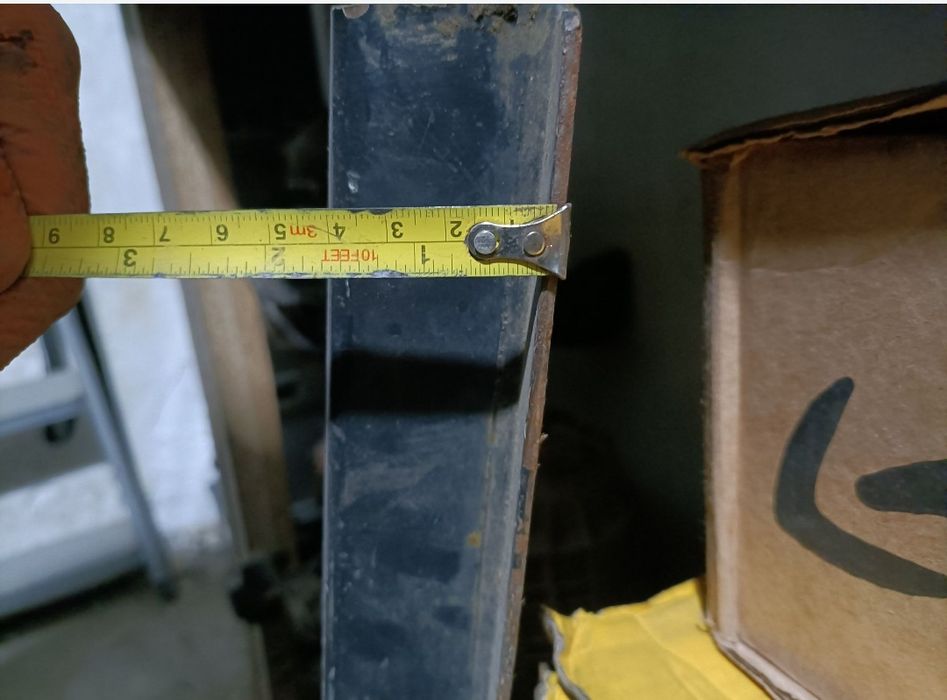 Stâlp pentru benă cu obloane pe mijloc centru, accept schimb