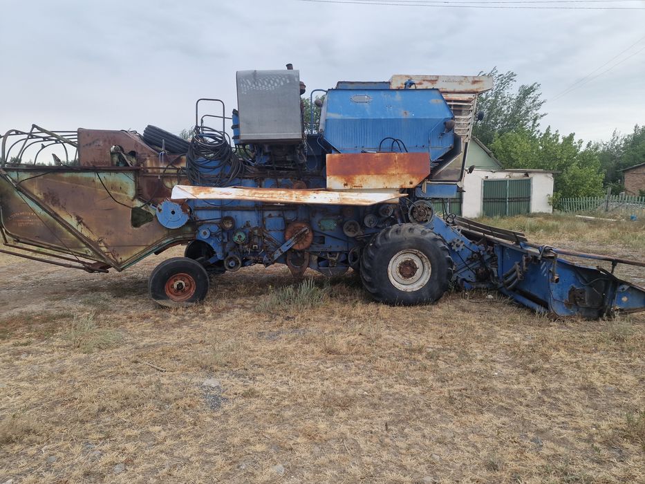 Комбайн Енисейская 1200 М