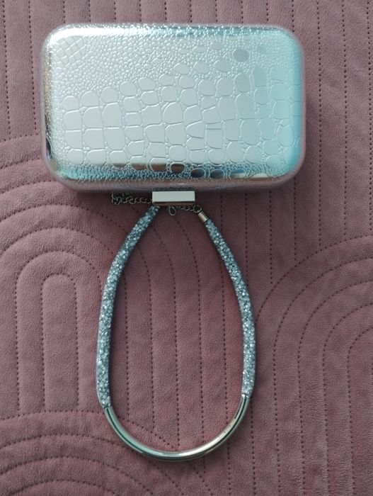 Красиви бижута от Avon