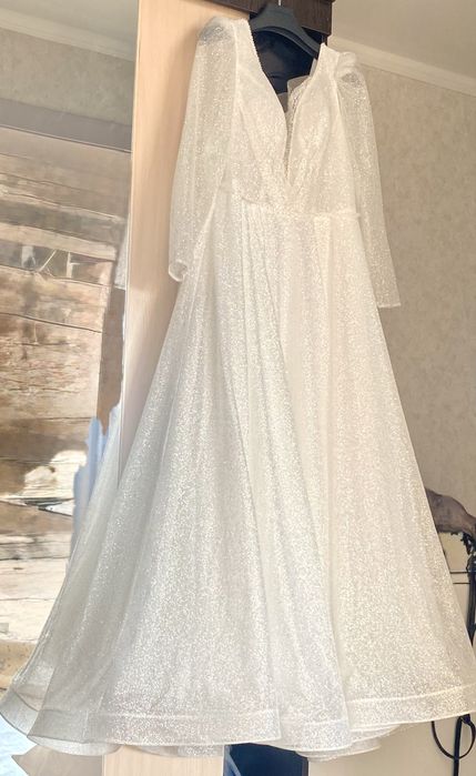 Продам свадебное платье (48-52рр)