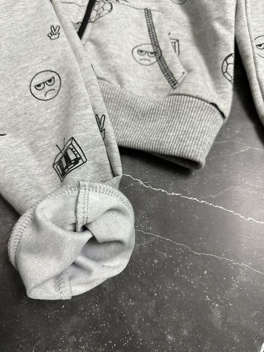 Спортивный костюм