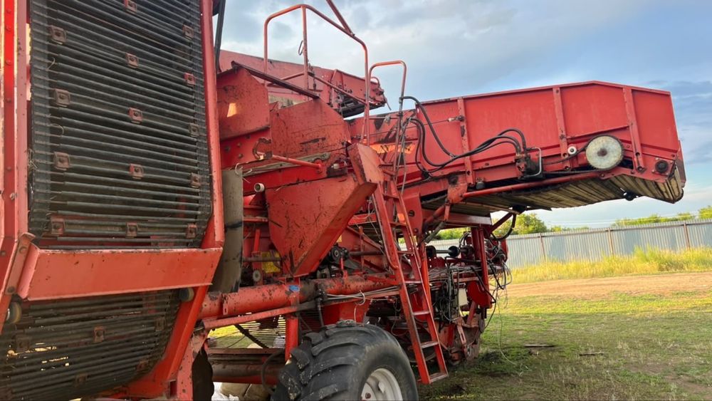 Картофелеуборочный комбайн Grimme DR1500