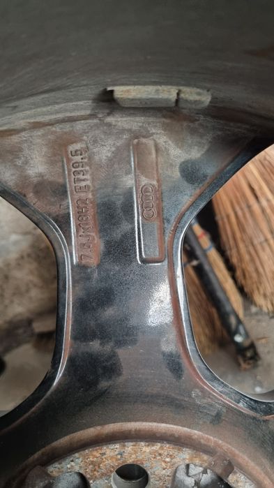 Продавам 18ки 5х100 без гуми