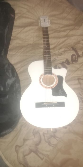 Гитара акустикалық