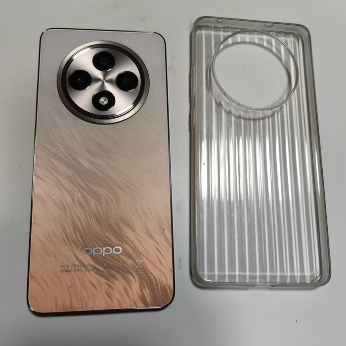 Продам OPPO Reno12F