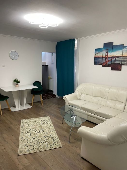De închiriat apartament central – 64 mp