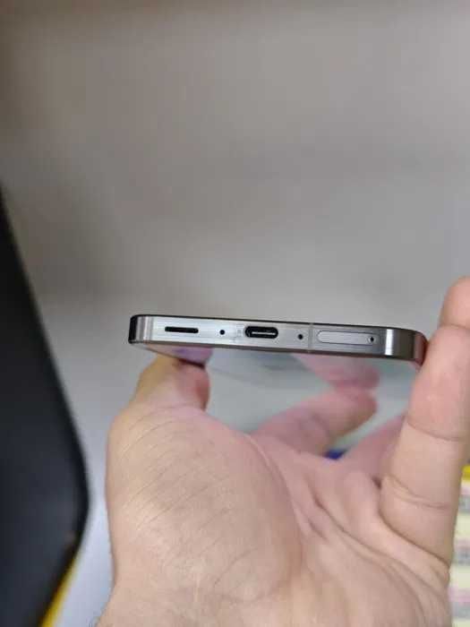 Samsung Galaxy A56 - 128 gb/ 8 gb ram impecabil - 1350 ron!