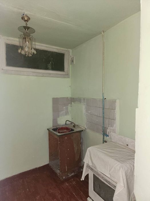 Продается Большая 1 комнатная квартира с Верандой. Этаж 1.