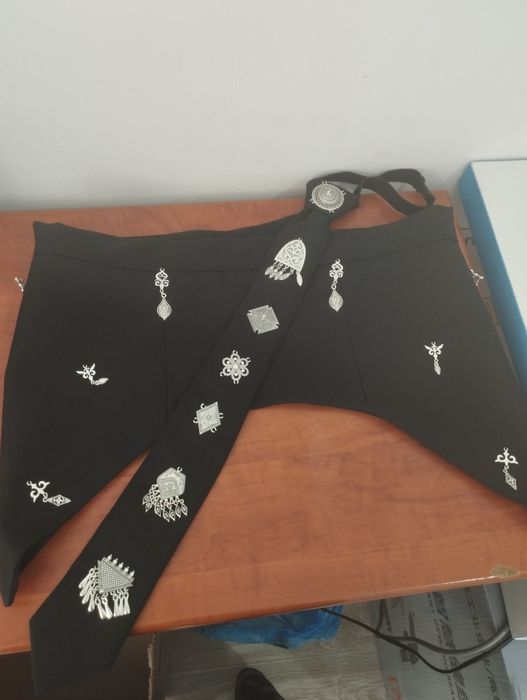 Баска галстукпен